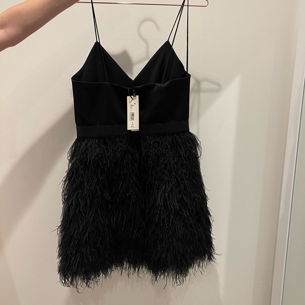 NEW WITH TAGS: Alice + Olivia Black Feather Mini Dress Size 8